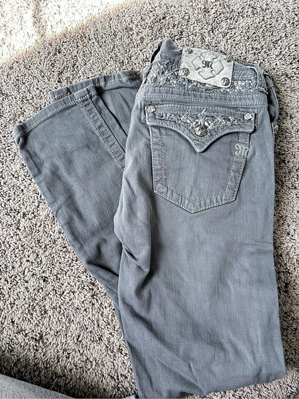 Miss Me  Skinny Jeans in Gray Like New